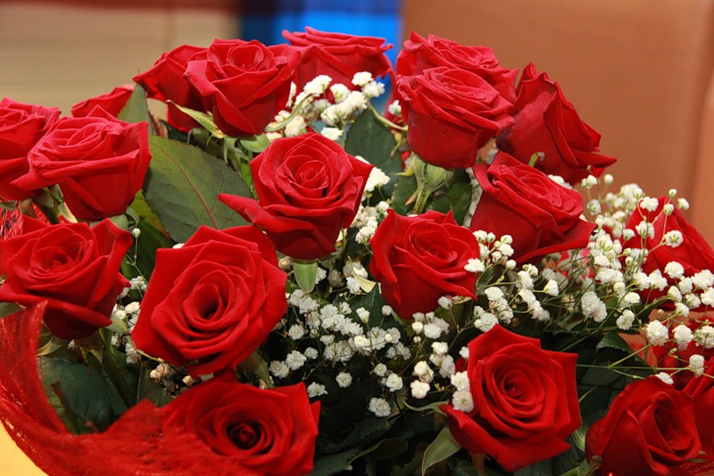 И многие другие дополнительно. Красивый букет роз. Красивый букет цветов для мамы. Шикарный букет для мамы. Красивый букет роз для мамы.