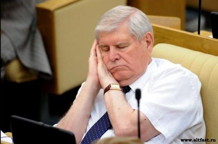 Америка нас живьем съедает...