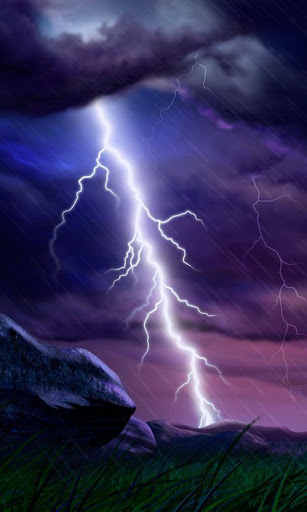 Смерч летит по небу