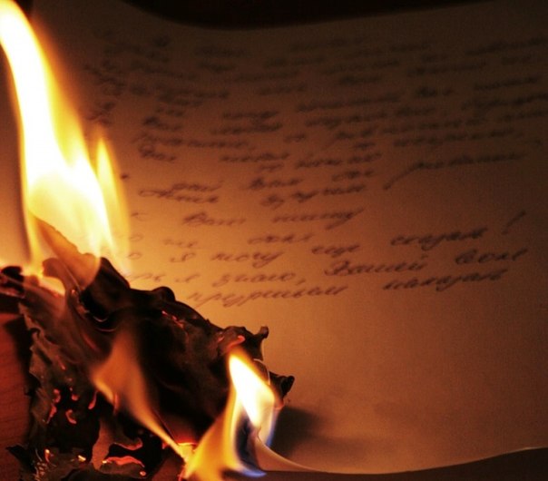 Я буду сжигать стихи и метаться в парадном