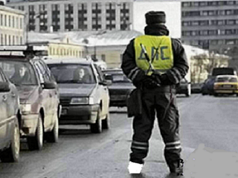 С парой разнился по цвету сапог...