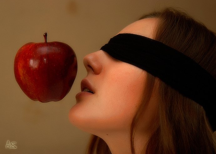 1. В глухом, давно заброшенном саду...