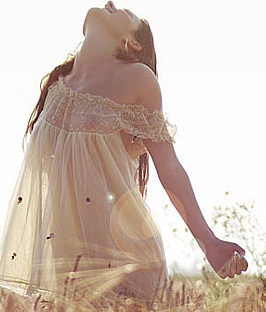 Город спит, принимая обман...