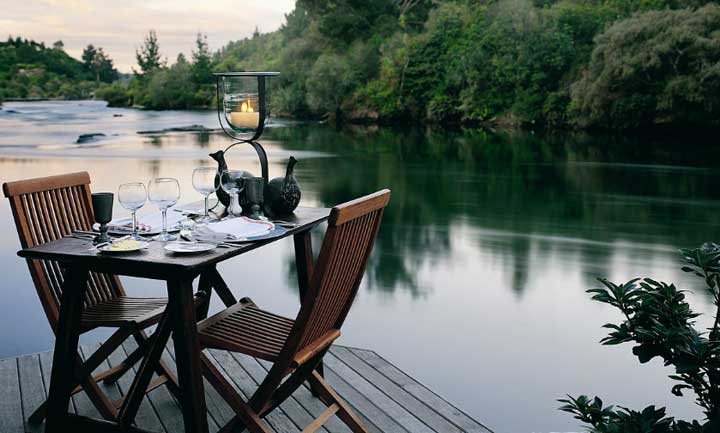 А простой человек, он по жизни романтик