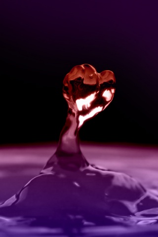 Растопишь лёд над пламенем свечи