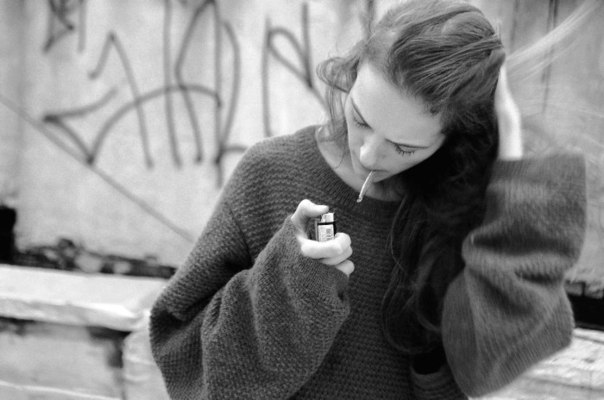 Человек предо мною болен