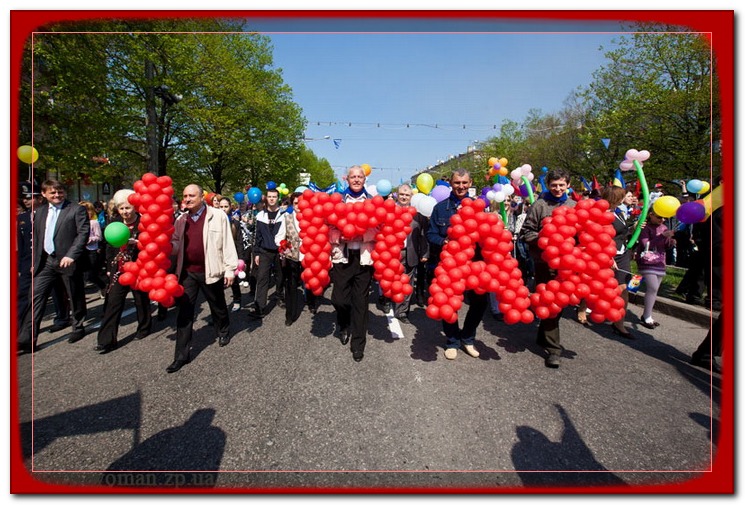 Праздничная колонна 9 мая