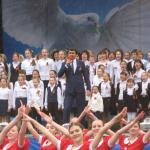 На равных с творцом творить