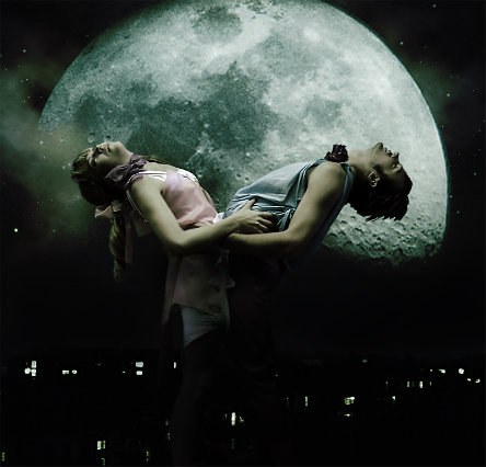 Под танго нОчи...