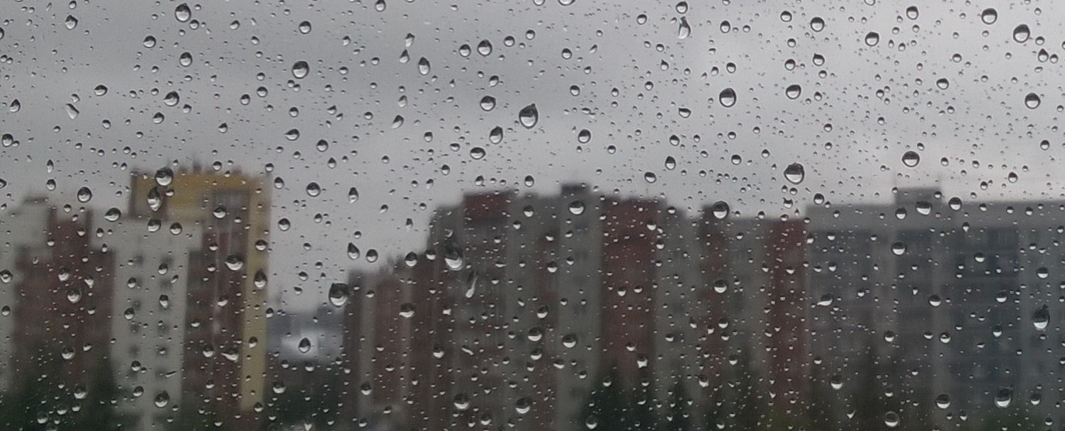 девушка под дождем грусть. бакр статус души. мемы про бмв и мерседес. дождь грусть одиночество. осеннее одиночество.