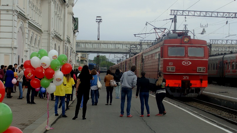Вновь поезда уходят