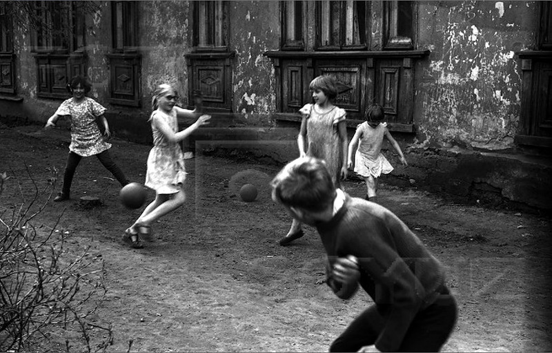 Не жизнью, а игрой