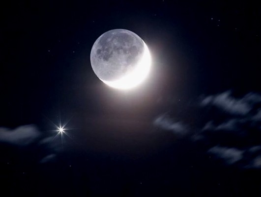 Какое блаженство - бродить под Луной!