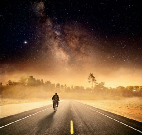 Рядом со мной...