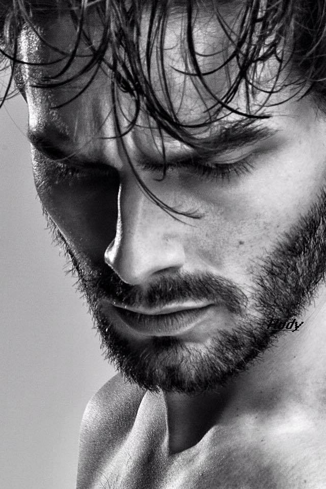 378. Есть полюса земной любви