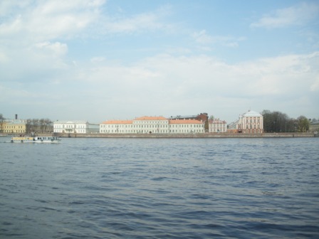 Стоя на Неве