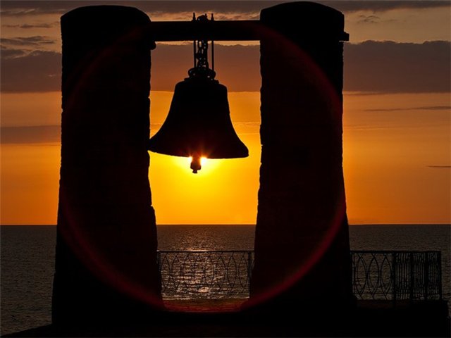 По нам звонят колокола-экс. для Плачь Ивы