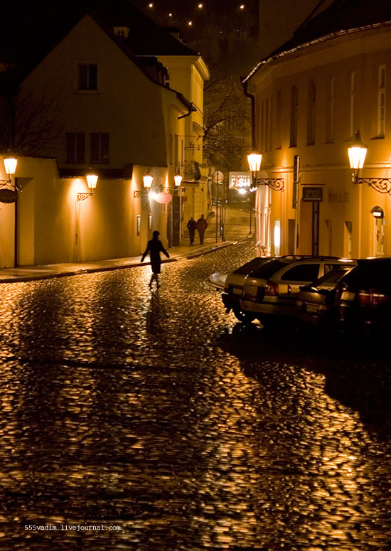 Ночь ледяная рябь канала. Ночная улица. Ночная улица с фонарями. Ночные улочки. Фонарь на улице.