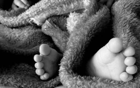 Загляну в кроватку