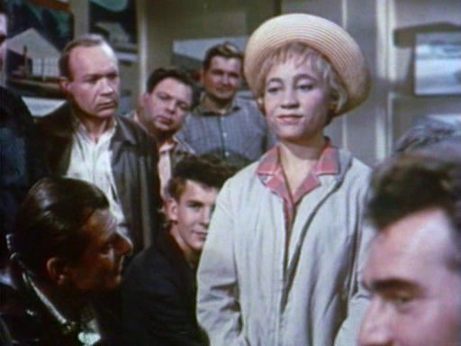 Королева бензоколонки