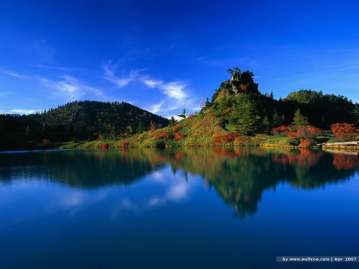 Небес акварель голубая