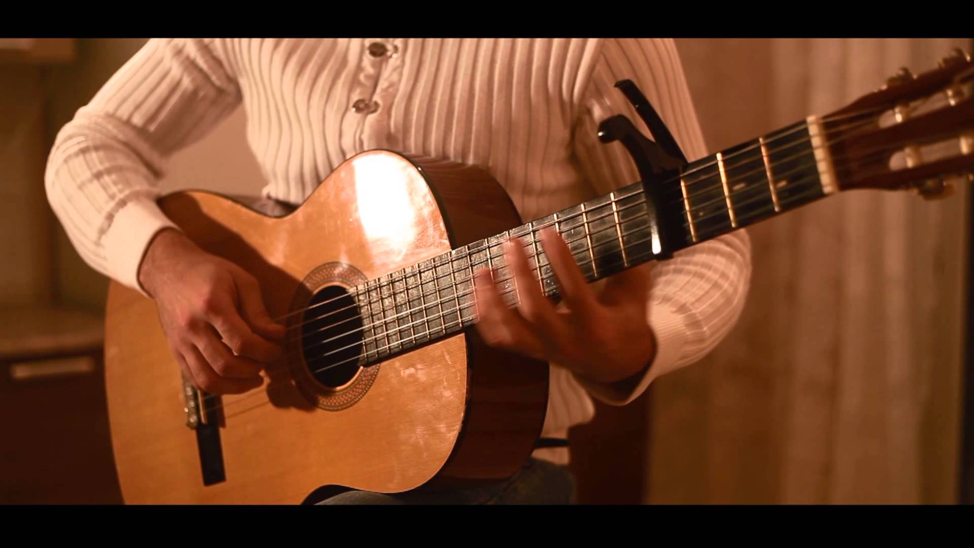 Euro papa на гитаре. Песня про папу под гитару. Батюшка с гитарой. Батюшка с гитарой. Песня для папы под гитару.