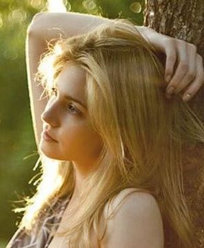 Она была прекрасна! Свет богиня...