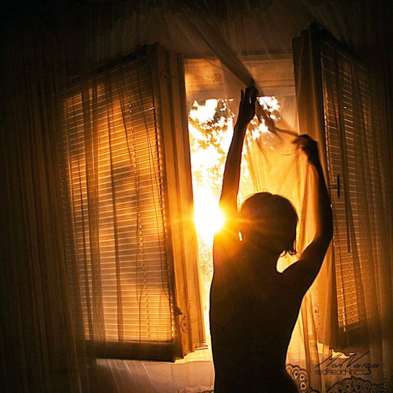 Качать друг друга в мягкой колыбели