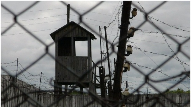 Герой вертухай