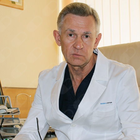 Врачи больницы № 52 вернули 76-летней пациентке слух и подвижность лица / Новост