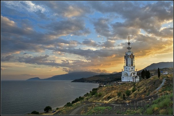 Храм-маяк Святого Николая под Алуштой