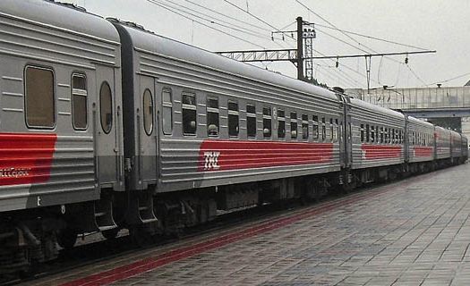 За окошком мерцали огни