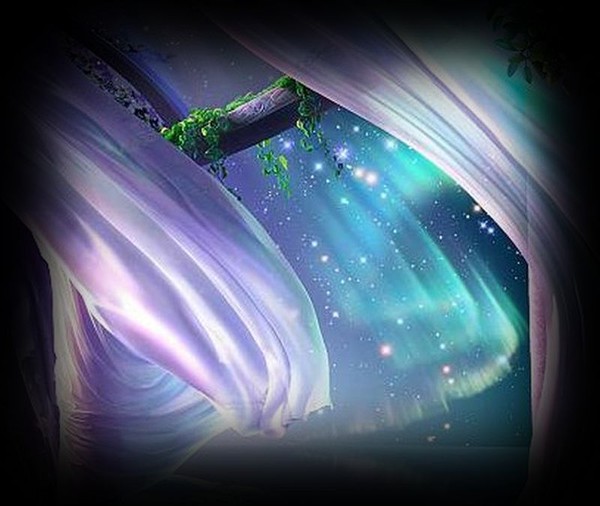 Сквозь потревоженные шторы