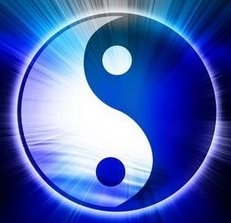 Я тьму сжимаю в точку в веяньях опор