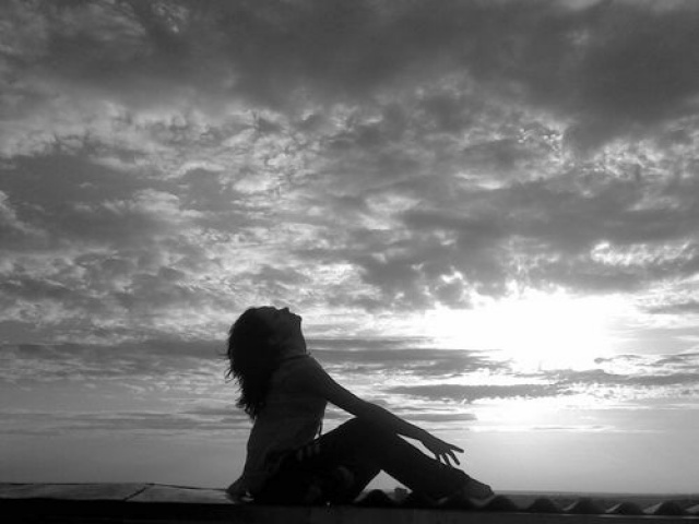 Затихло море..