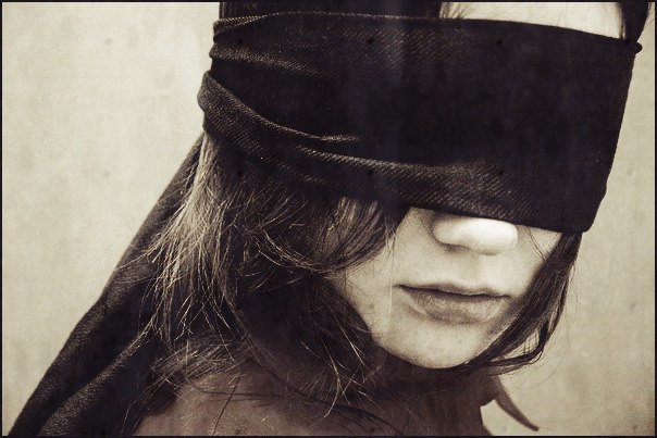 Слепая девочка