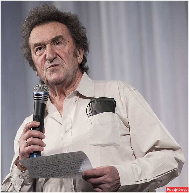 Труп свой таскаю я на бегу