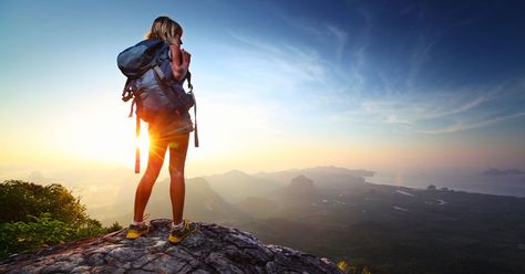 С рюкзачком за плечами