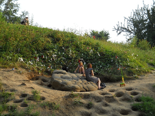 Девичий камень