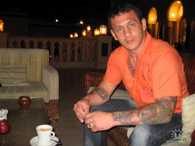 Вечерний час приходит потихоньку