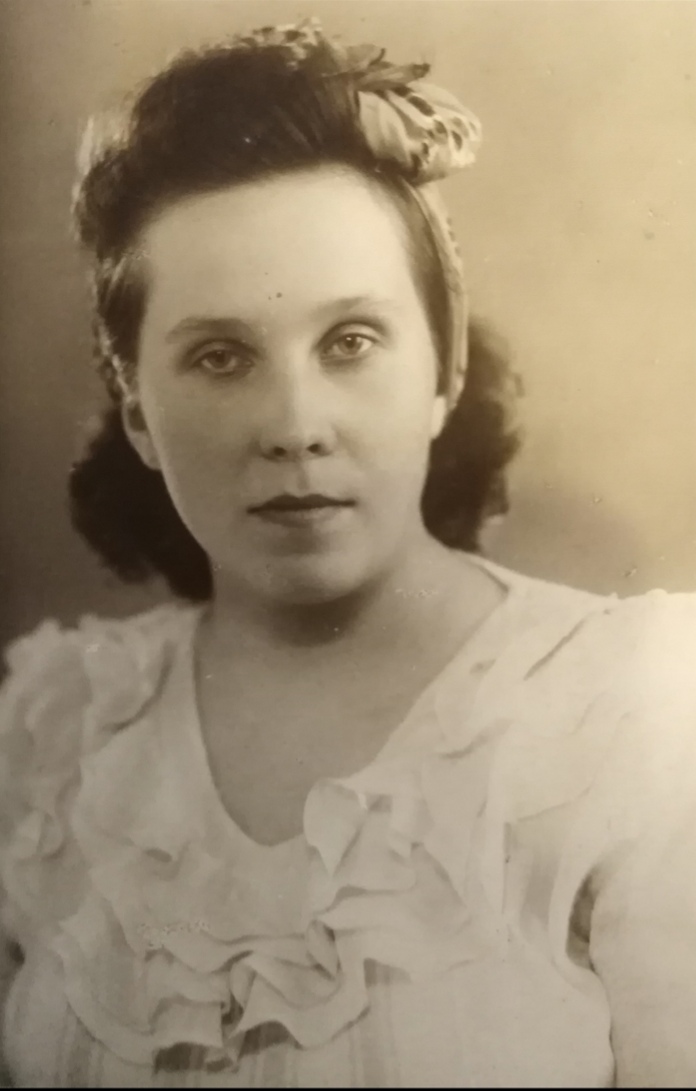 Я прожила четыре жизни Стихи моей мамы Раевской Та