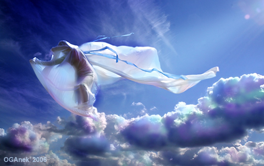 Позволяй душе летать. Полет души. Небесные ангелы. Летать в облаках. Парящий ангел.