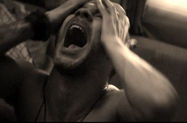 Мелодия струнно натянута...