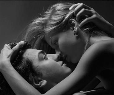 При объятьях вечность оставаться...