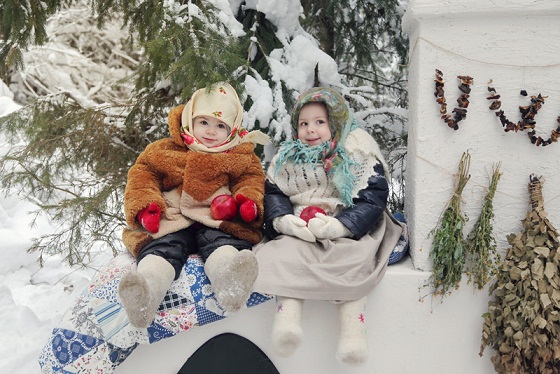 В тёплых валенках и шубках...