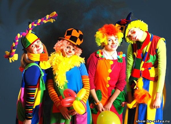 2166 Клоунада реца