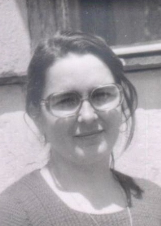 Жена брише прозорe... Светлана Пригоцкаjа