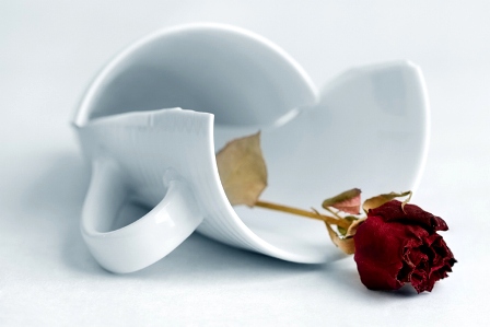 Вновь не гореть любви костру