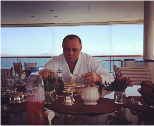 Может быть с народом надо делиться