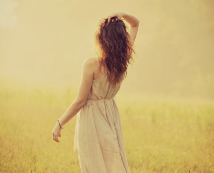 Горит любви прекрасная заря!